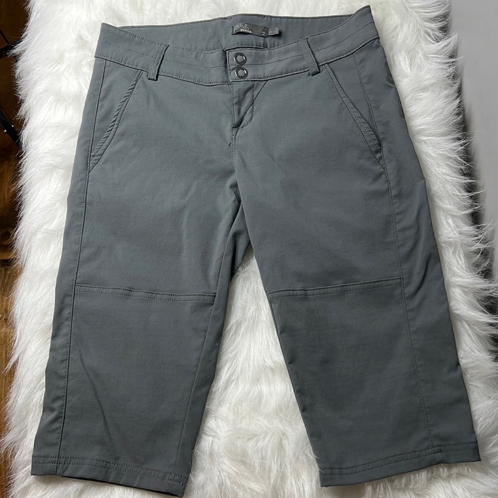 Prana breathe gray activity performance stretch long hiking shorts size 2